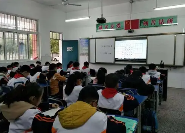 轮岗将优质资源下沉基层让村庄校园从小而弱走向小而美小而优