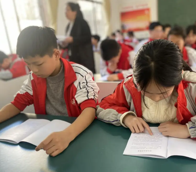 讲堂笔记错题整理情况做好进程记载催促学生及时查漏补缺